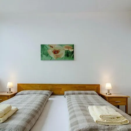 Hébergement de vacances With 2 Bedrooms *