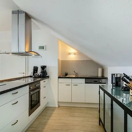 With 2 Bedrooms *